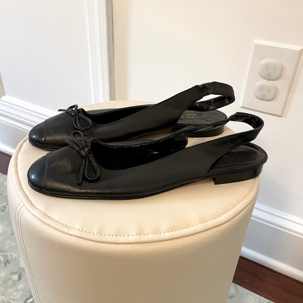 Andre Assous Black Leather Slingback Flats Low Heel Size 8.5